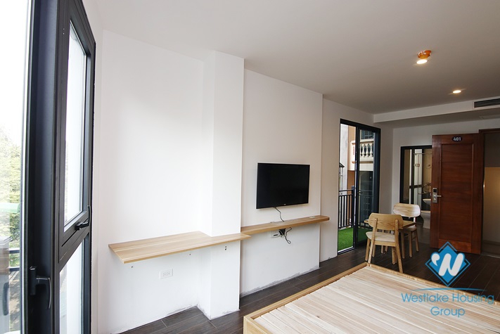 A brand-new studio with lake view on Tran Vu street, Truc Bach area, Ba Dinh